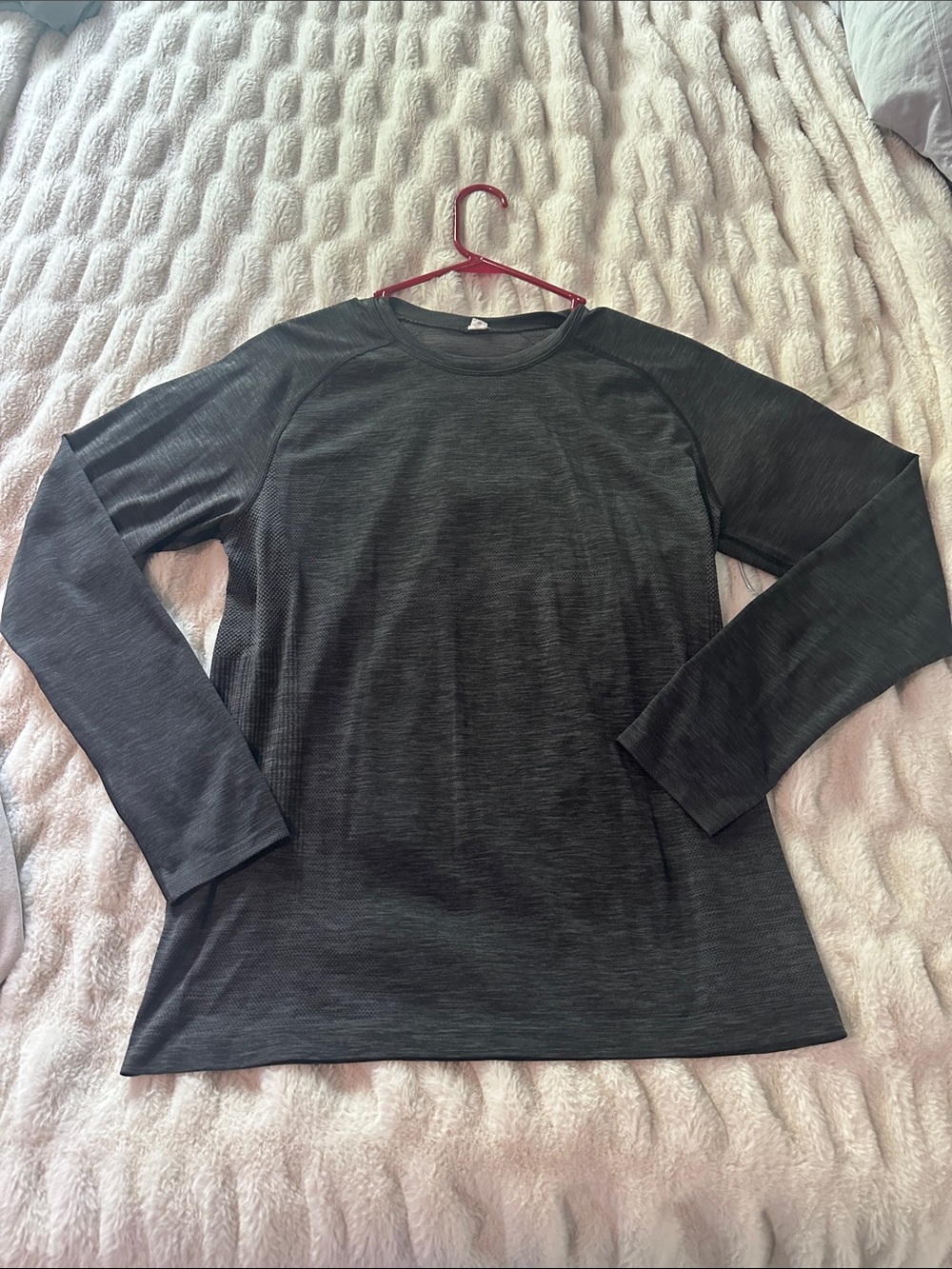 Men’s Medium Lululemon Swiftly Medium Never Worn